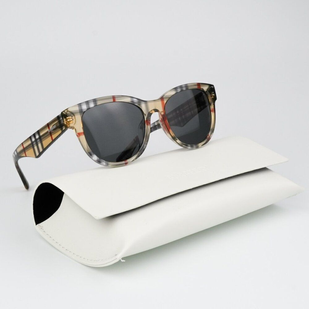 NEW Burberry BE4432U 412287 Vintage Check Dark Grey Oval Women Sunglasses - Picture 2 of 12
